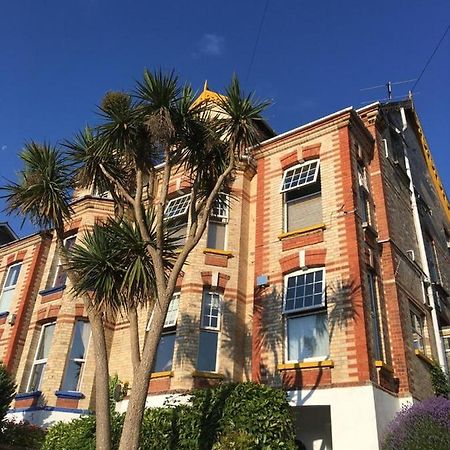 The Attic Apartment At Number 54 Ilfracombe Exterior photo